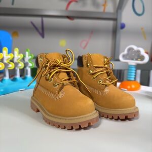 TIMBERLAND 6” PREMIUM TODDLER BOOTS — SIZE 6